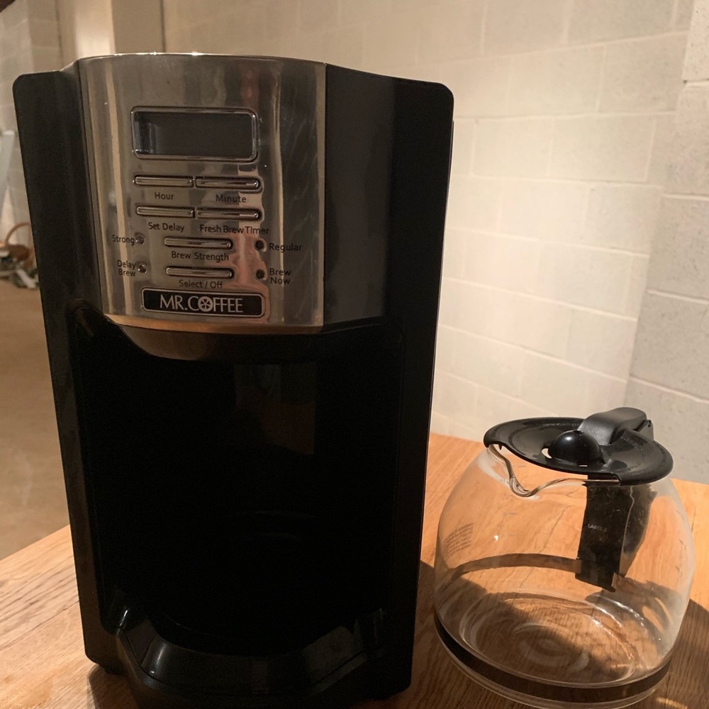 Coffee Maker - Picture 2 of 2